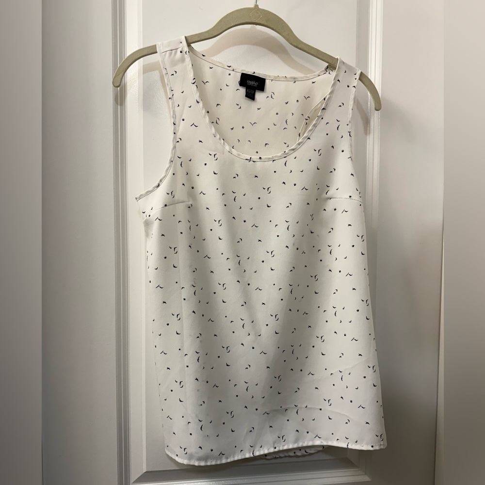 Wilfred White and Black Patterned Tank Top